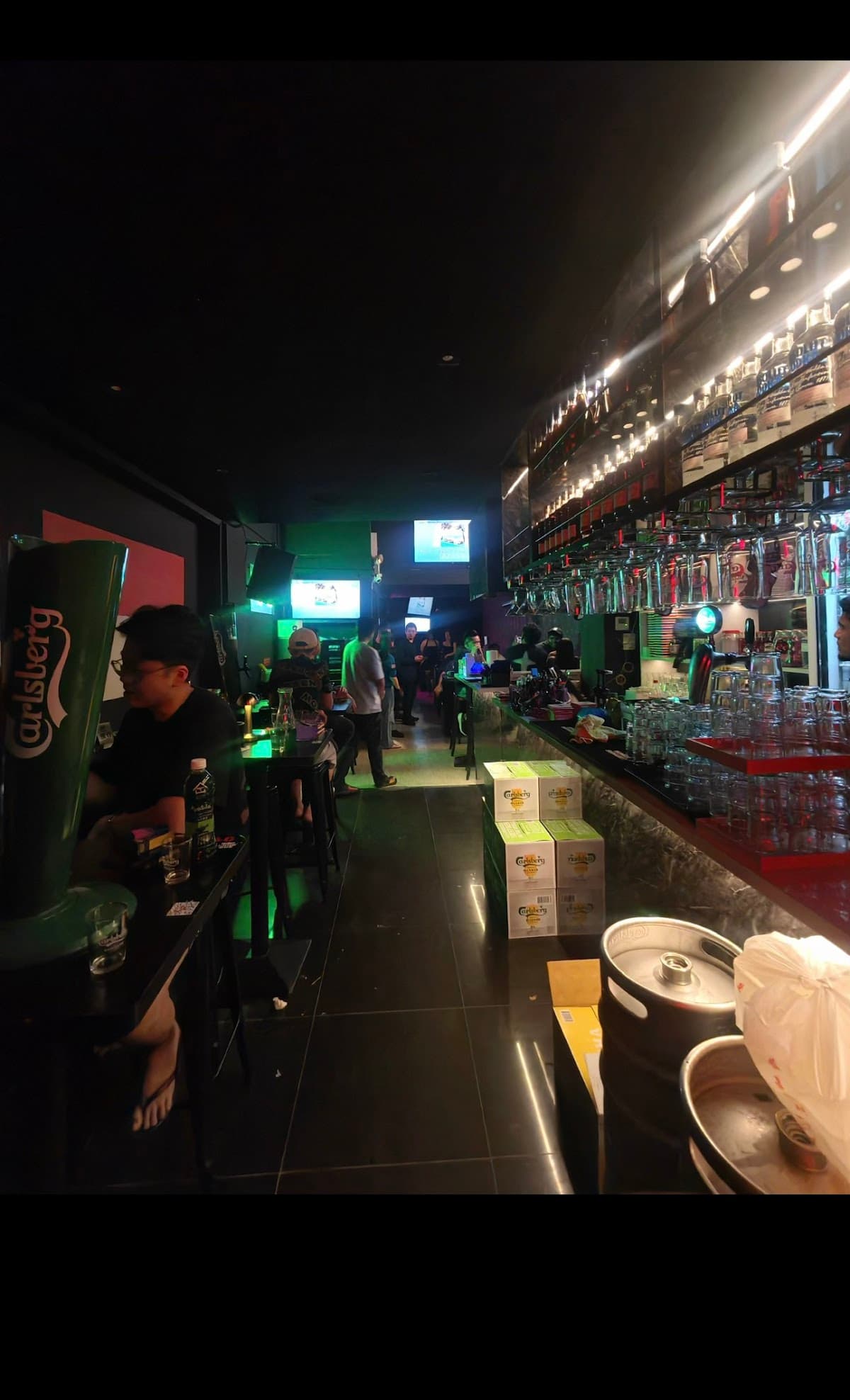 Sawaddee Pub